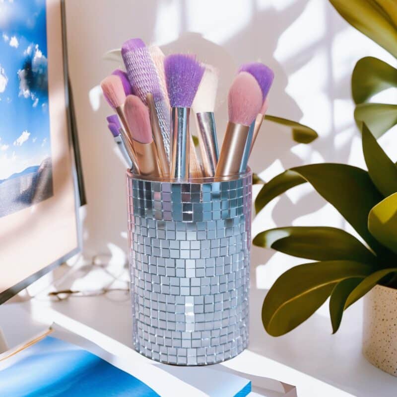 disco pencil/make up plastic pot