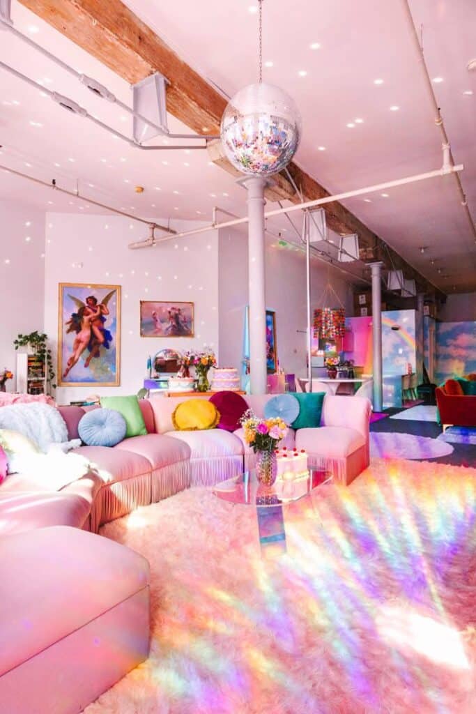 How to create a disco-themed living room on a budget