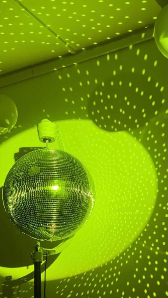 can you use laser lights with a disco ball