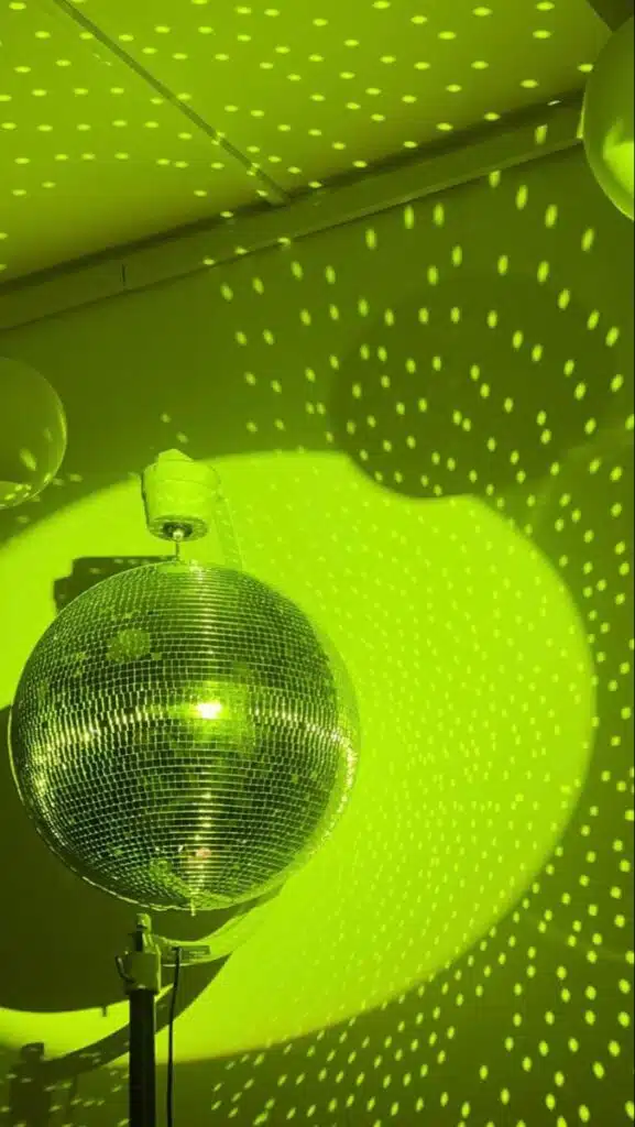 can you use laser lights with a disco ball